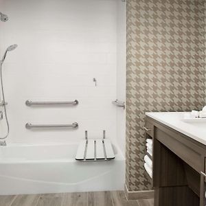 Queen Studio Two Queen Beds Mobility Access or Non-Smoking